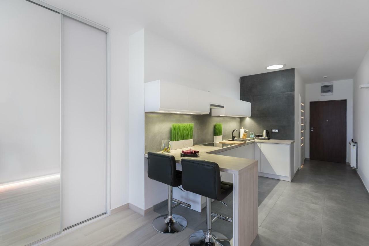 Lajsnij Sobie Apartment Poznań Exteriör bild